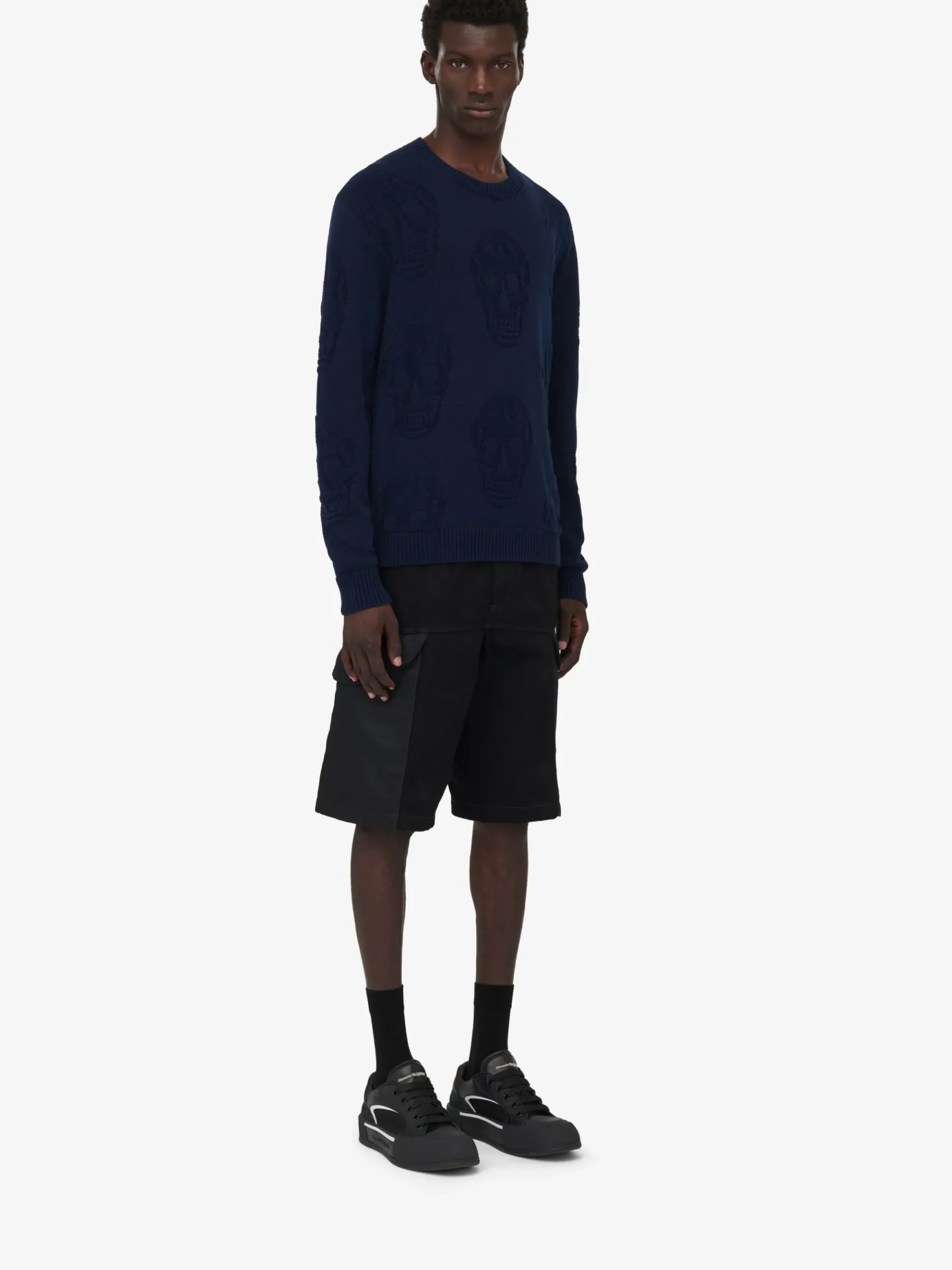 Men's Textured Skull Jumper in >Alexander McQueen Best