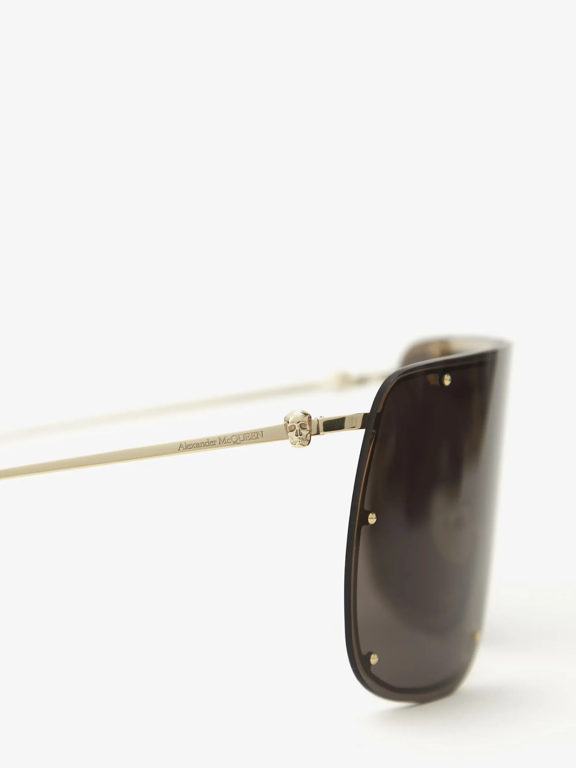 Skull Mask Sunglasses in >Alexander McQueen Shop