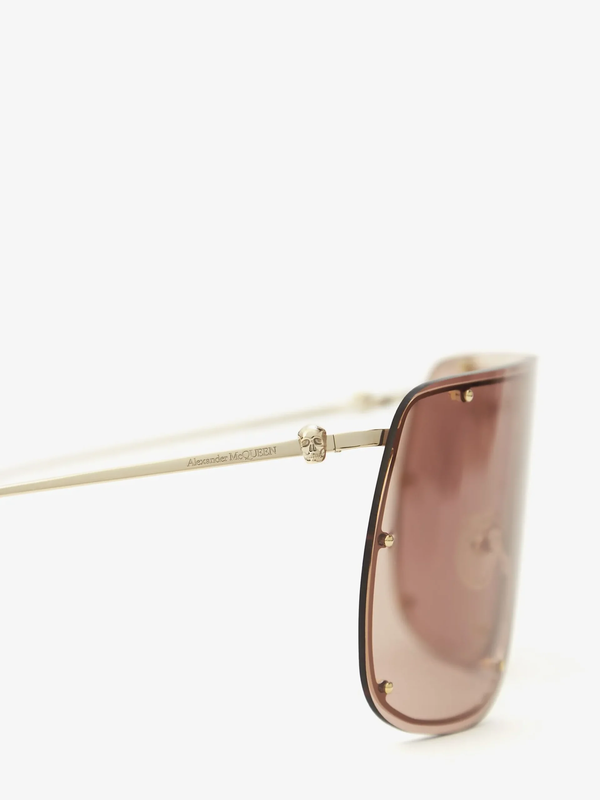 Skull Mask Sunglasses in >Alexander McQueen New