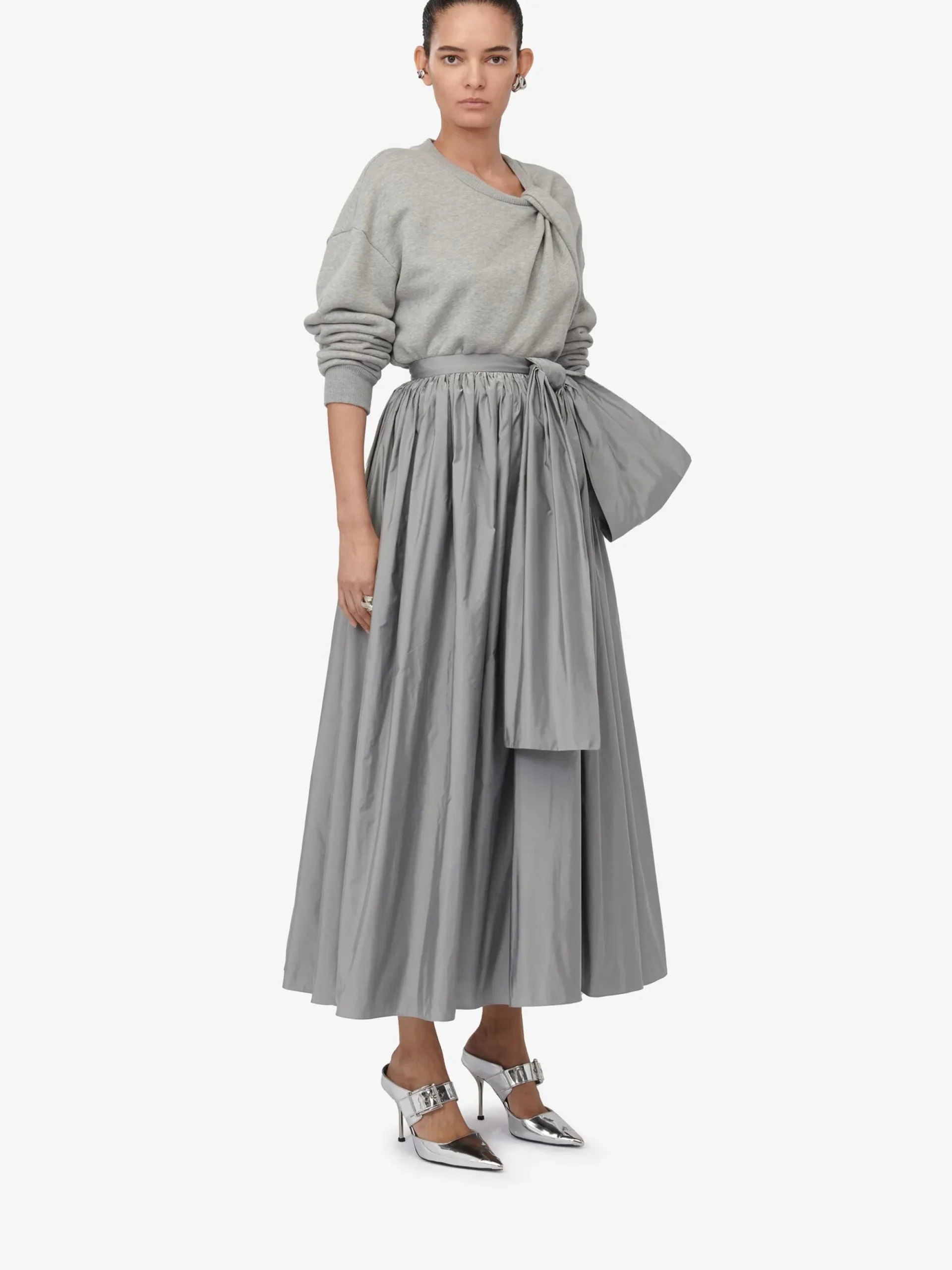 Women's Bow Detail Gathered Midi Skirt in >Alexander McQueen Shop