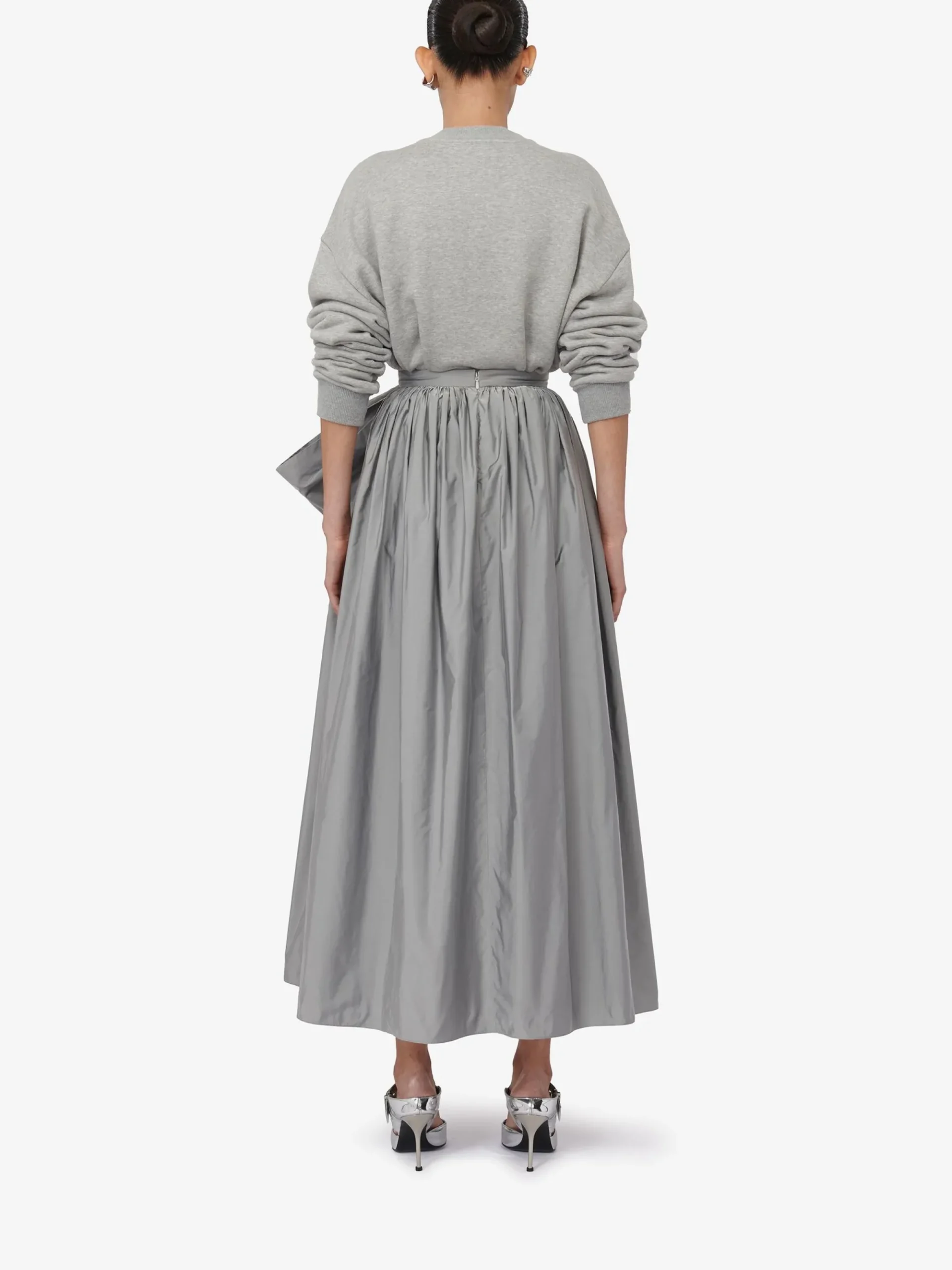 Women's Bow Detail Gathered Midi Skirt in >Alexander McQueen Shop