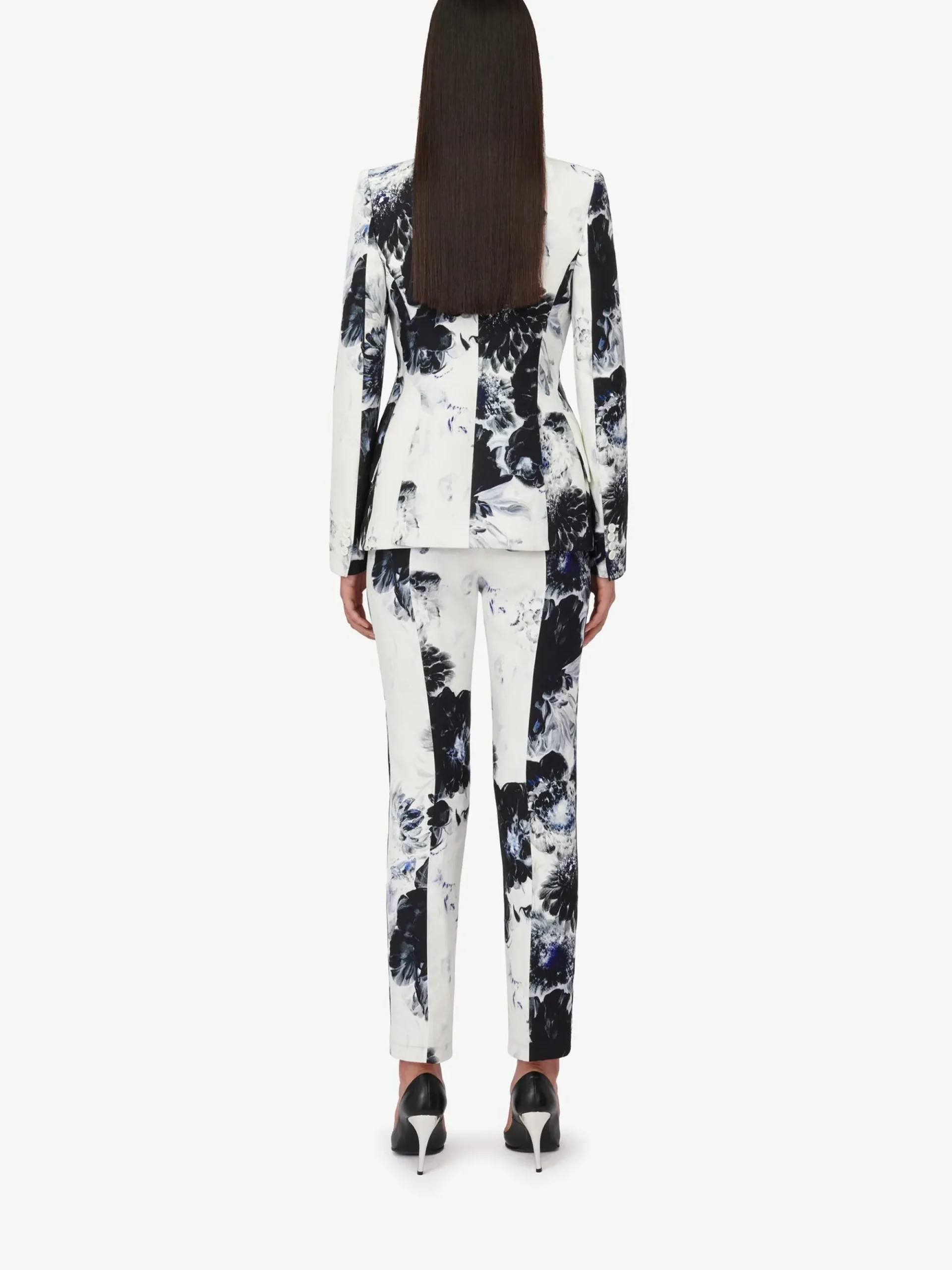 Women's Chiaroscuro Peak Shoulder Jacket in >Alexander McQueen Outlet
