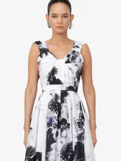 Women's Chiaroscuro Sleeveless Knot Dress in ><noscript><img width=