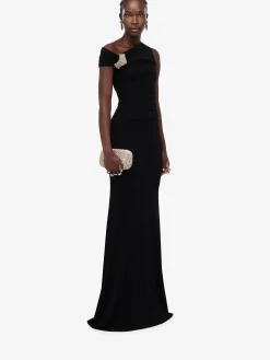 Women's Knuckle Clutch in >Alexander McQueen New