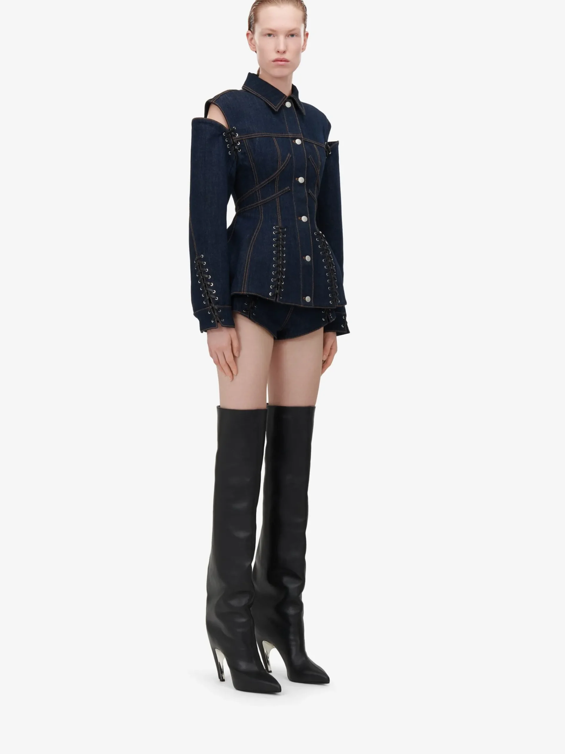 Women's Lace Detail Micro Shorts in >Alexander McQueen Store