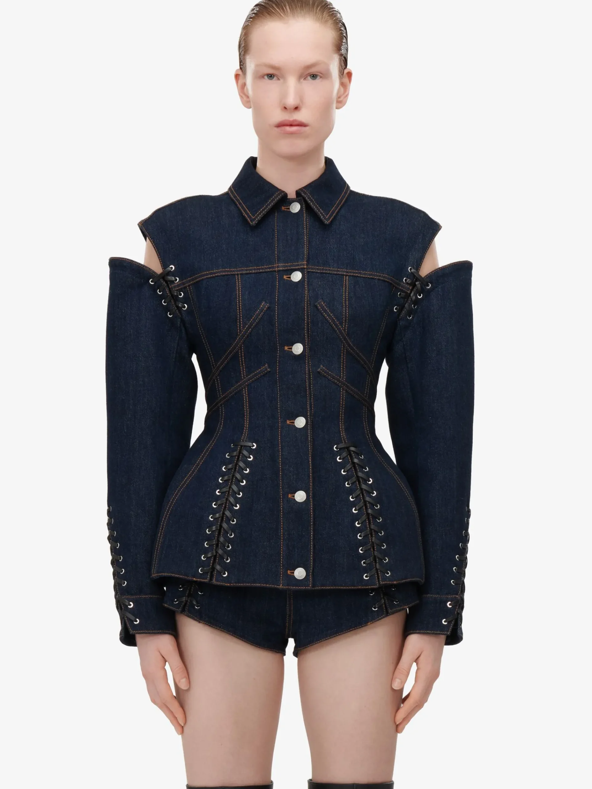 Women's Lace Detail Slashed Jacket in >Alexander McQueen Best