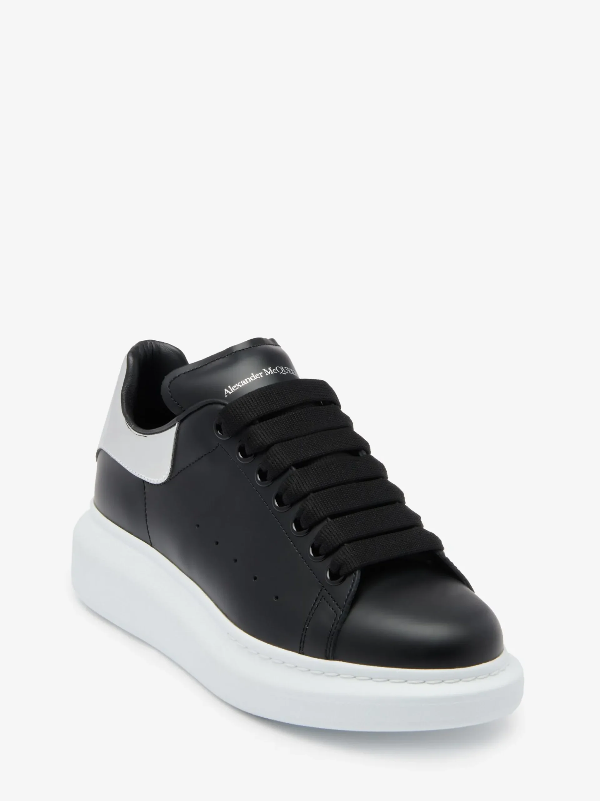 Women's Oversized Sneaker in >Alexander McQueen Fashion