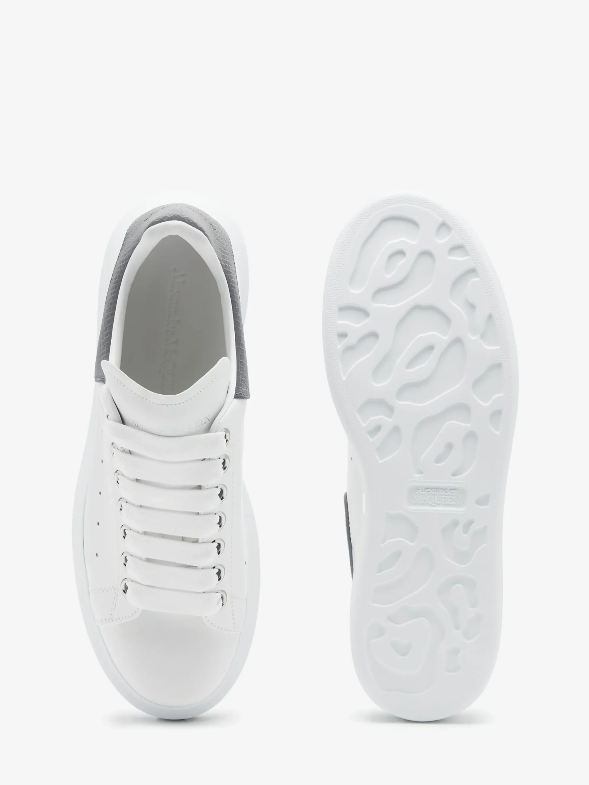 Women's Oversized Sneaker in >Alexander McQueen Online