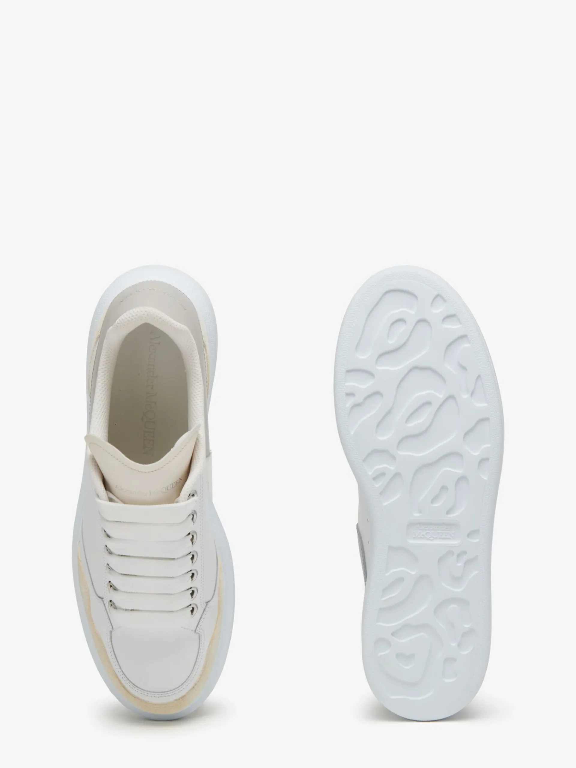Women's Oversized Sneaker in >Alexander McQueen Online