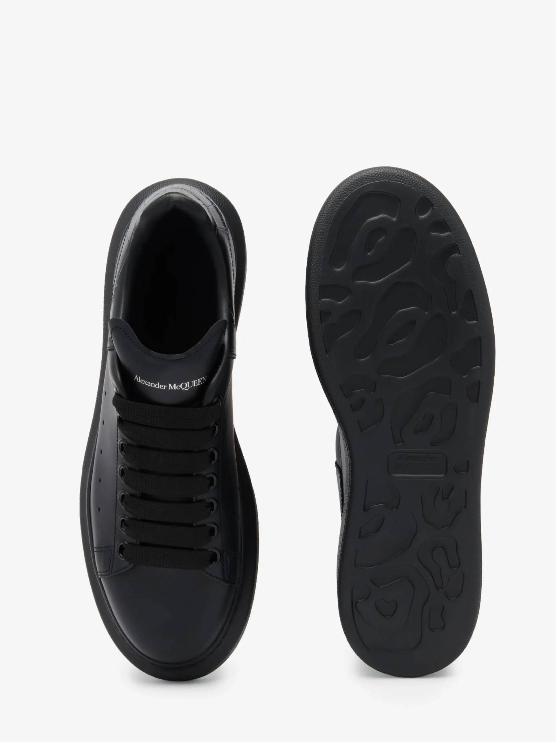 Women's Oversized Sneaker in >Alexander McQueen Online