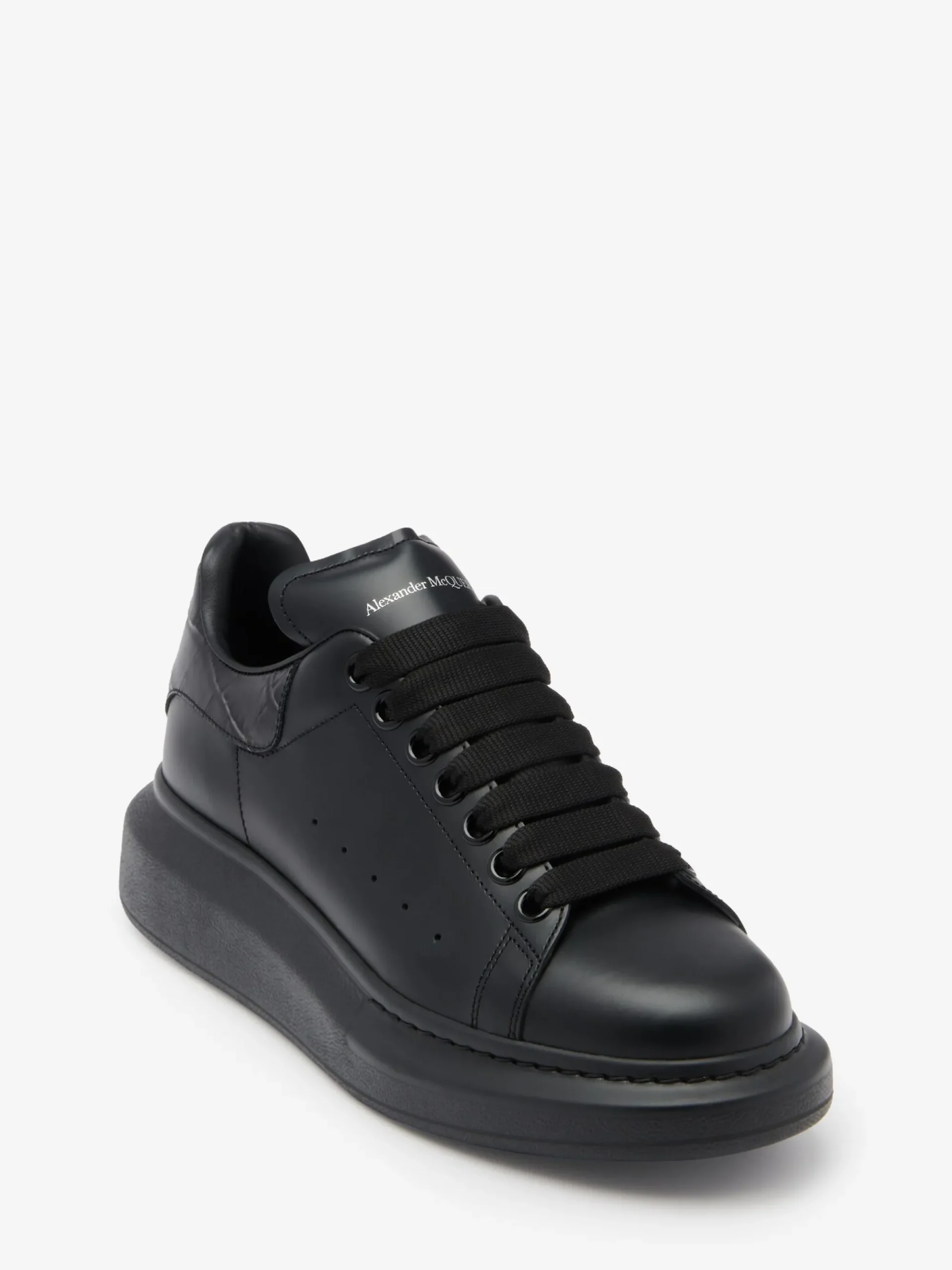 Women's Oversized Sneaker in >Alexander McQueen Online