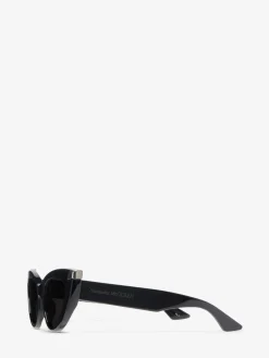 Women's Punk Rivet Cat-eye Sunglasses in ><noscript><img width=