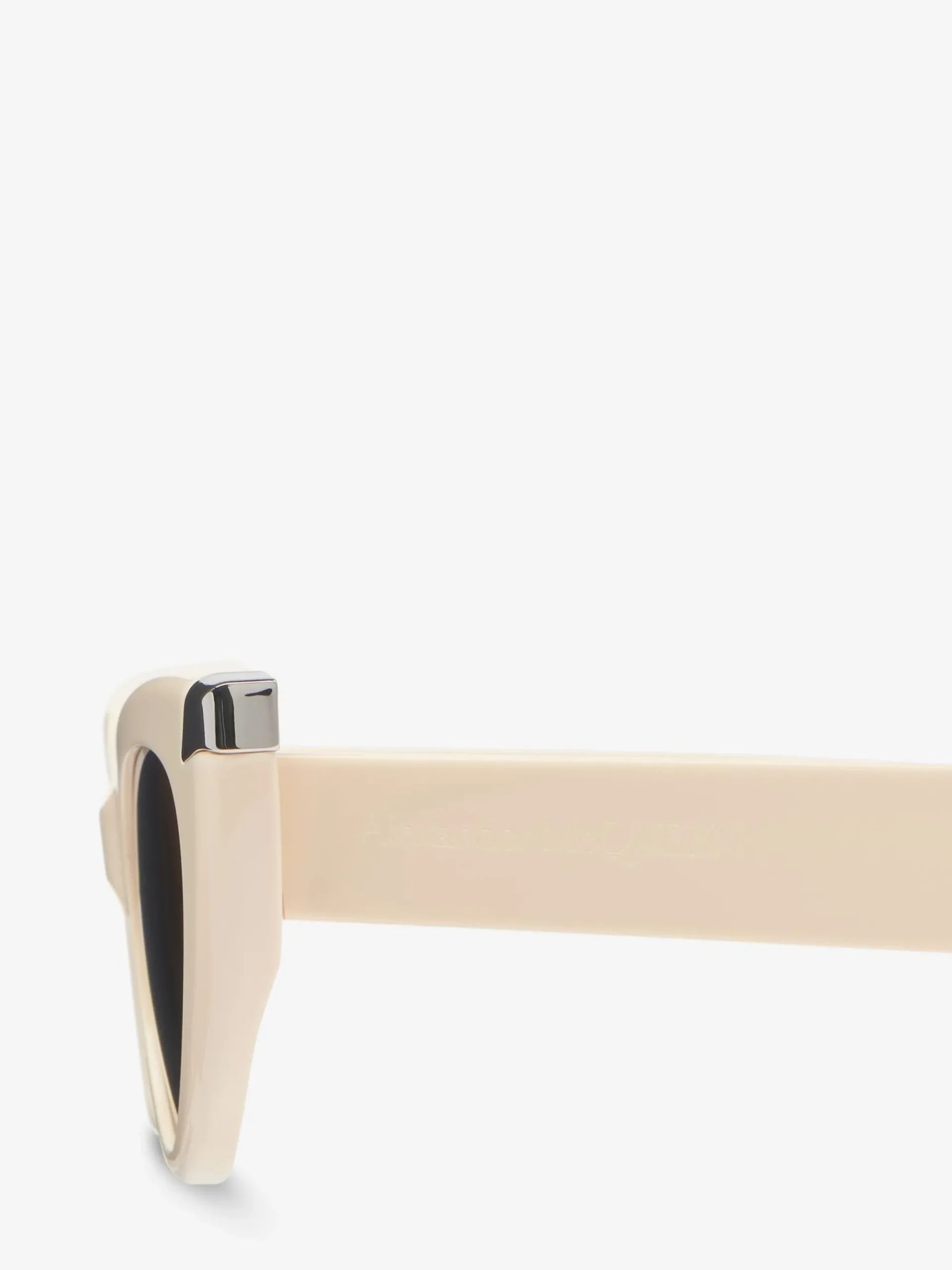 Women's Punk Rivet Cat-eye Sunglasses in >Alexander McQueen Best