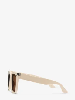 Women's Punk Rivet Oversize Sunglasses in ><noscript><img width=