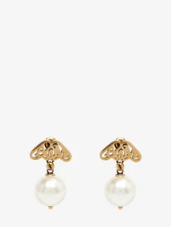 Women's Seal Logo Pearl Earrings in >Alexander McQueen Fashion