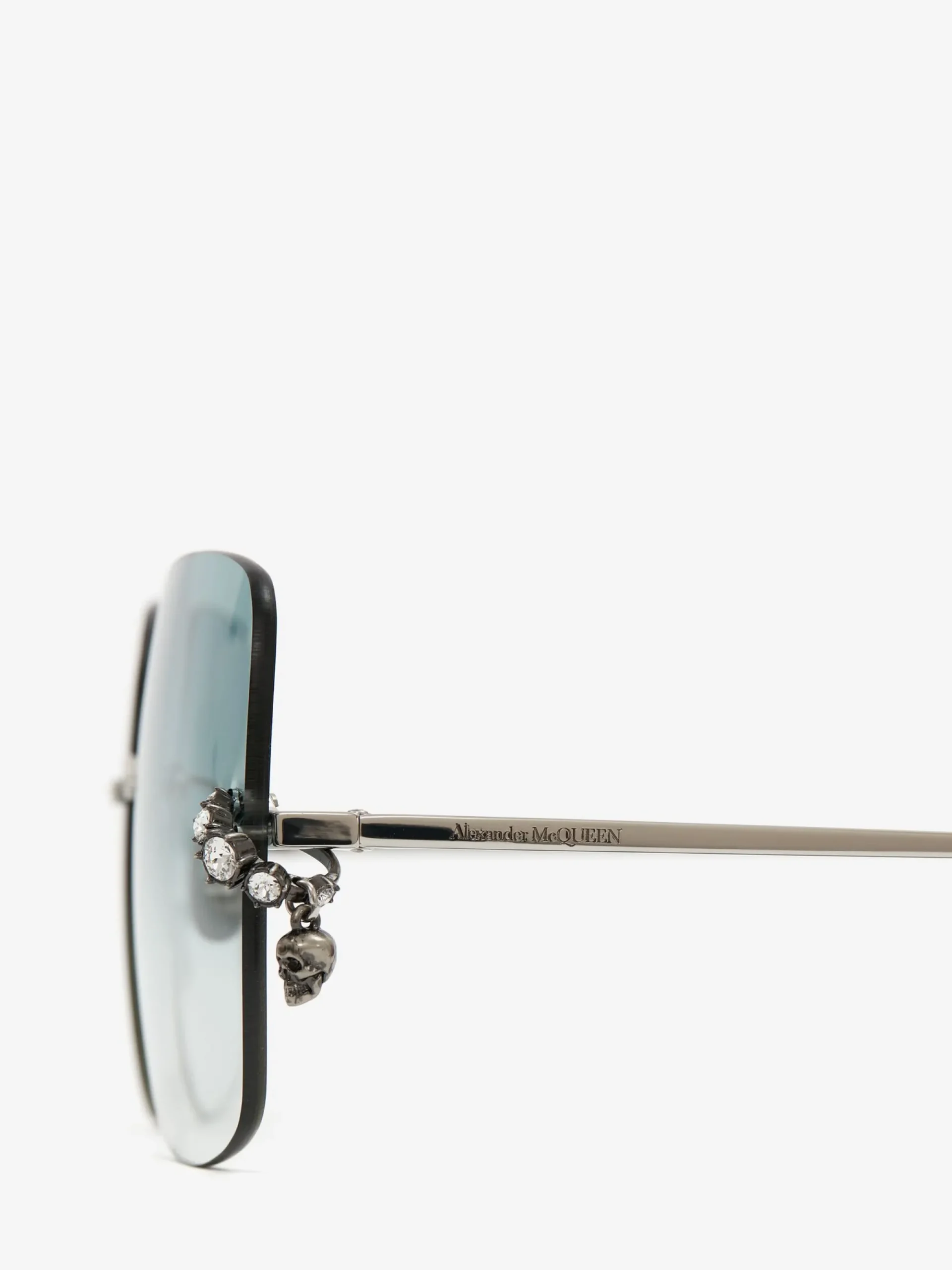 Women's Skull Pendant Jewelled Sunglasses in >Alexander McQueen Hot