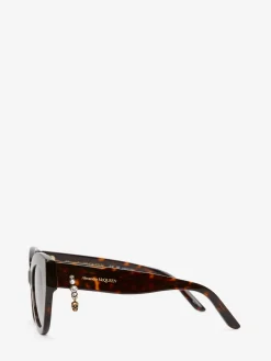 Women's Skull Pendant Jewelled Sunglasses in ><noscript><img width=