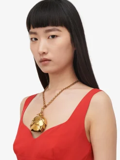 Women's Tudor Rose Necklace in ><noscript><img width=