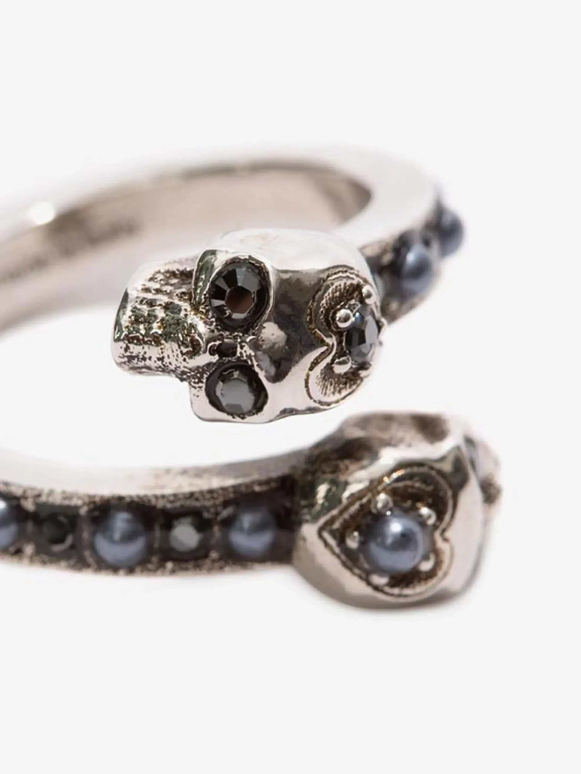 Women's Wrap-around Skull Ring in >Alexander McQueen New